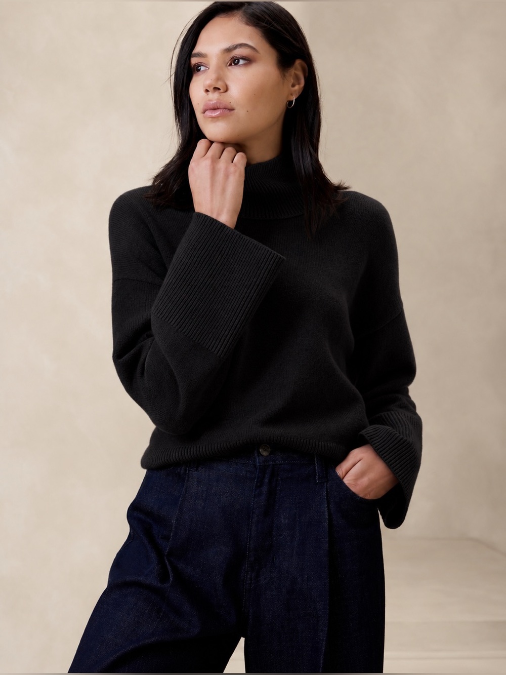 Banana Republic Long Turtleneck Sweater Black Bell Sleeve XS